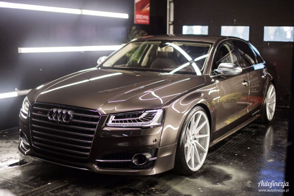 Audi S8